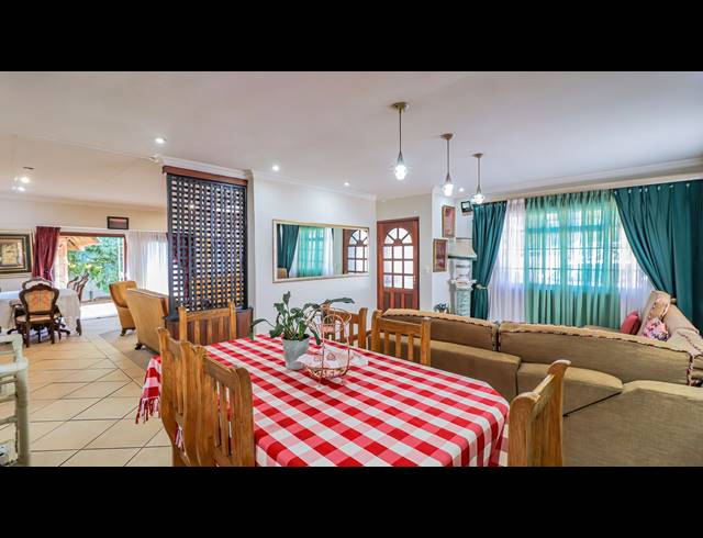 3 BEDROOM HOUSE FOR SALE IN MONTGOMERY PARK